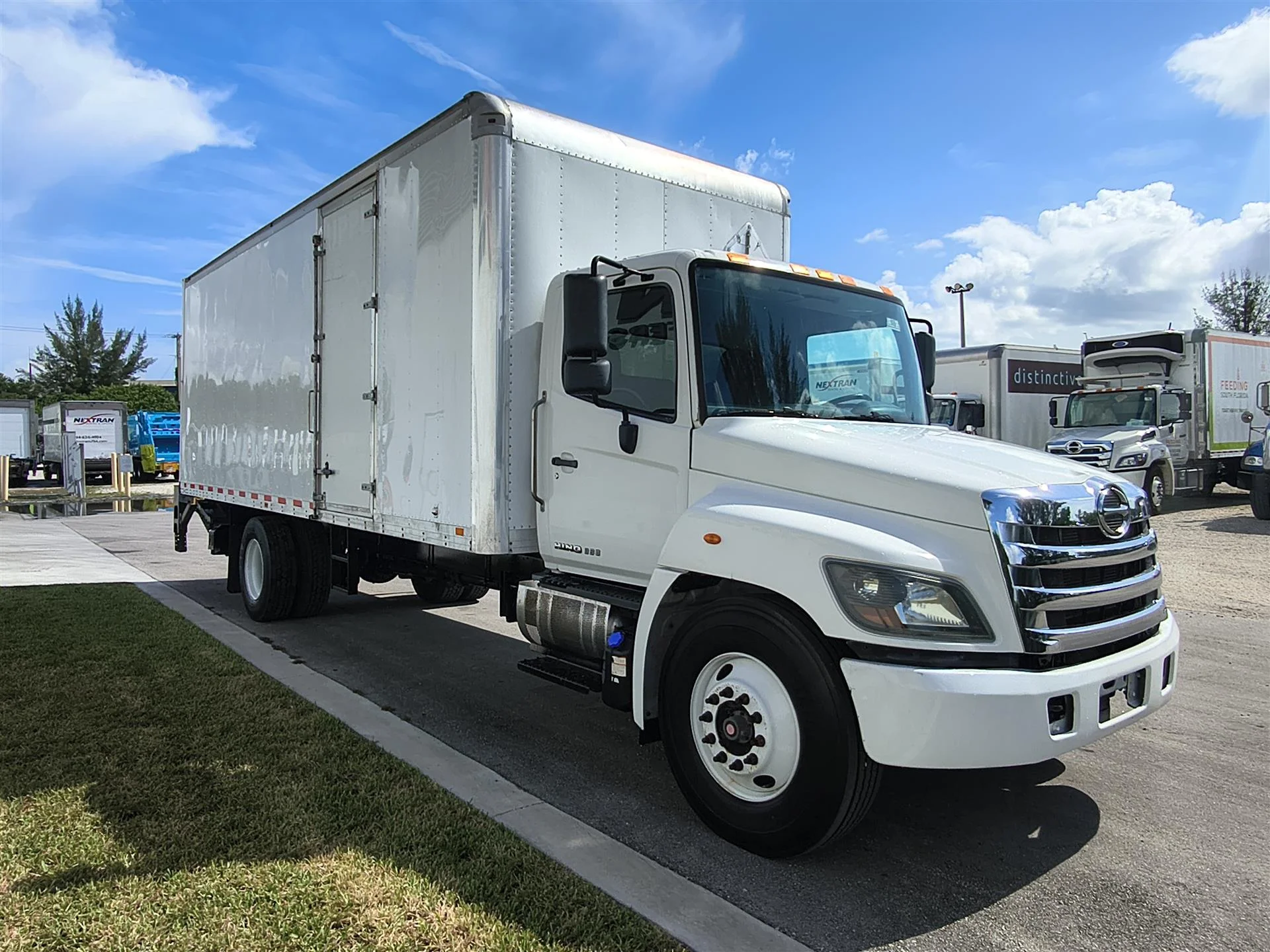 2020 Hino 338 in Fort Lauderdale, FL — photo 14