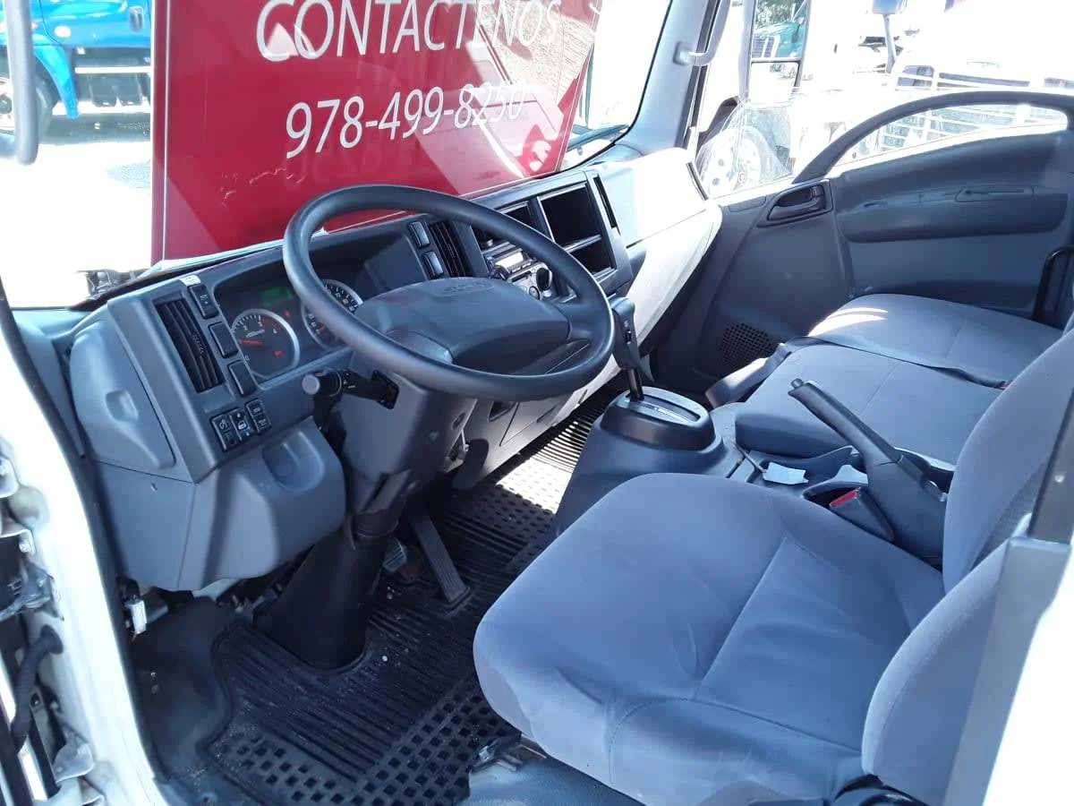 2019 Isuzu NRR - image 7