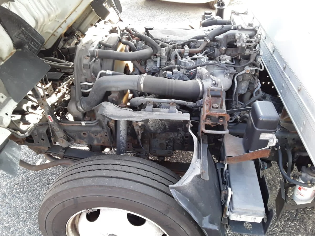 2019 Isuzu NRR - image 9