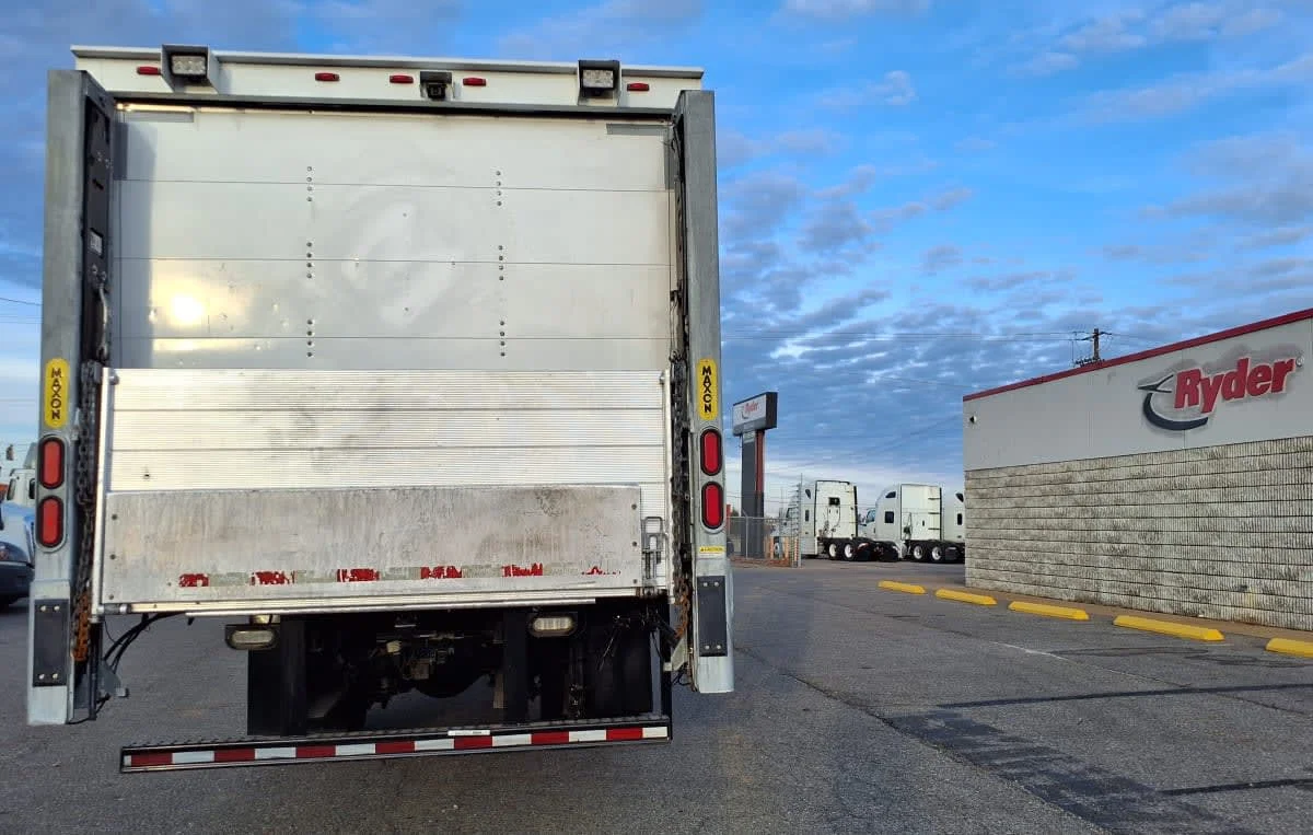 2019 Freightliner M2 106 - image 5