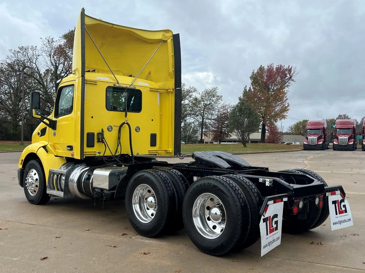 2021 Peterbilt 579 - image 3
