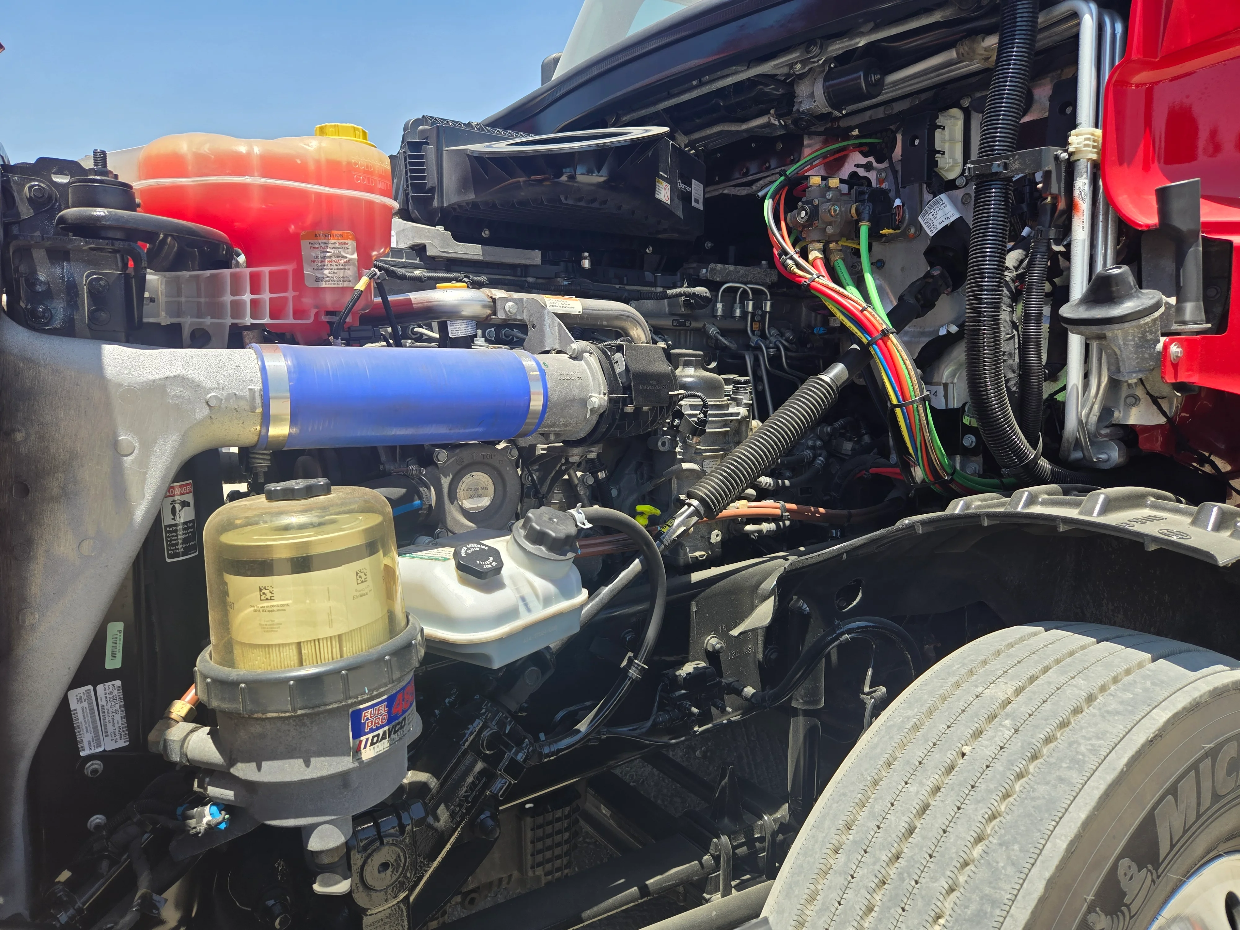 2021 Freightliner Cascadia in Fresno, CA — photo 12