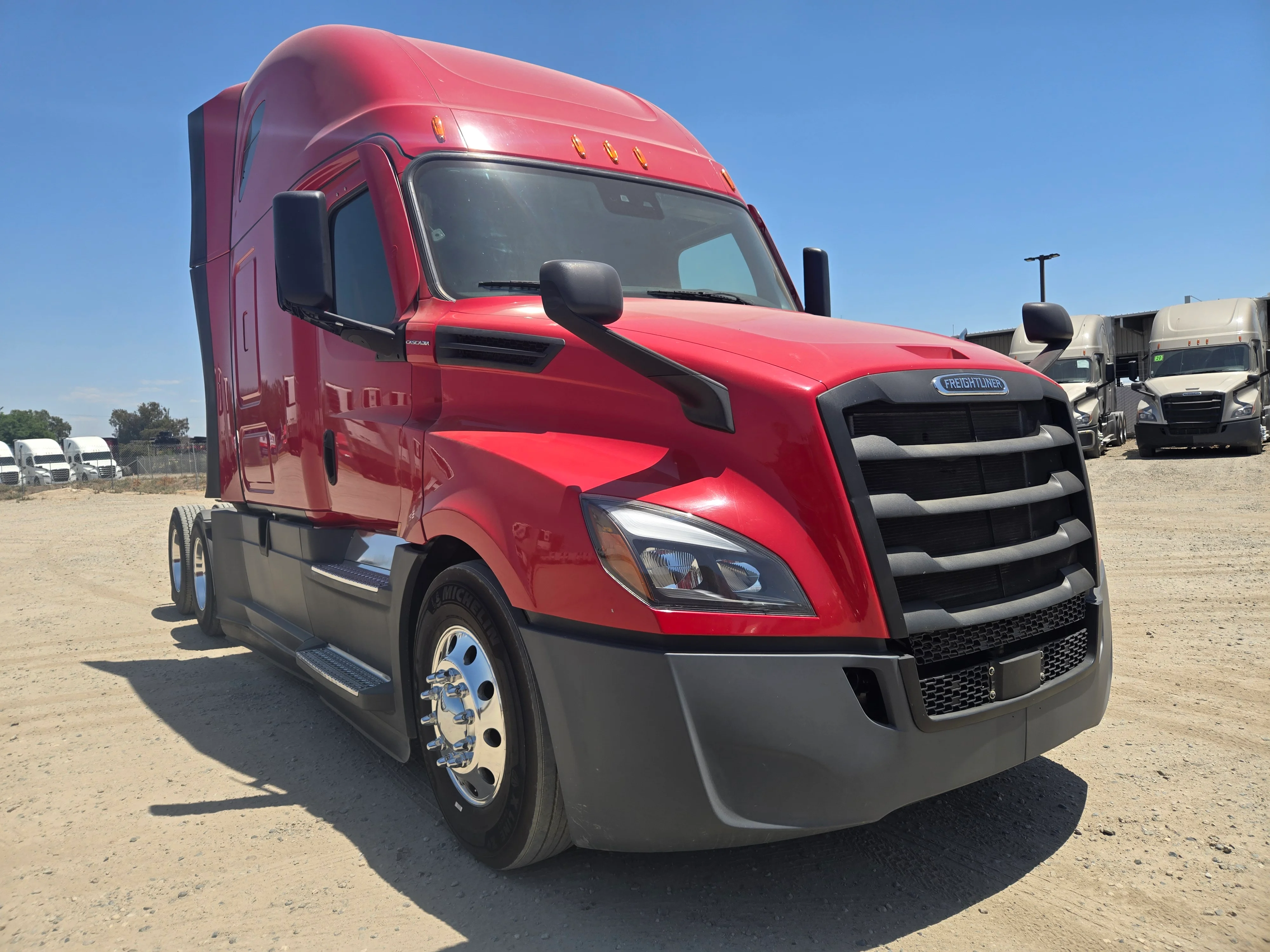 2021 Freightliner Cascadia in Fresno, CA — photo 3