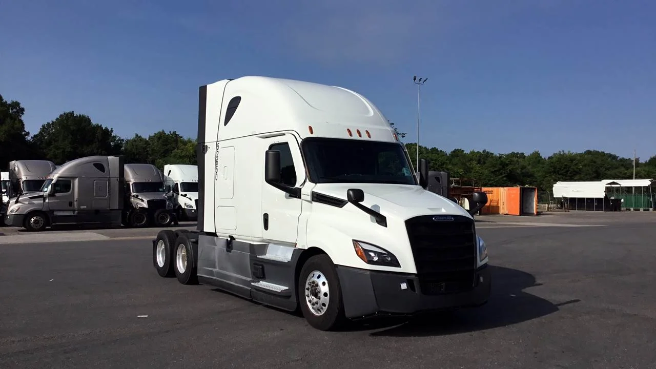 2022 Freightliner Cascadia in West Memphis, AR