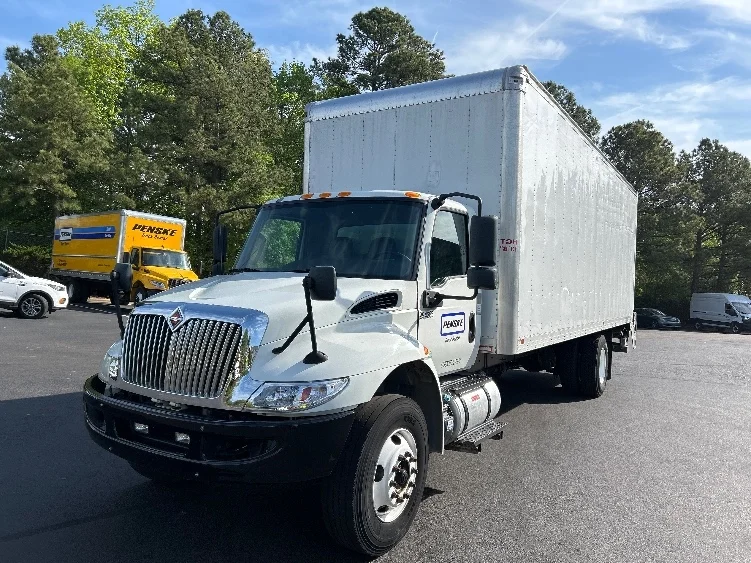 2020 International MV - image 3