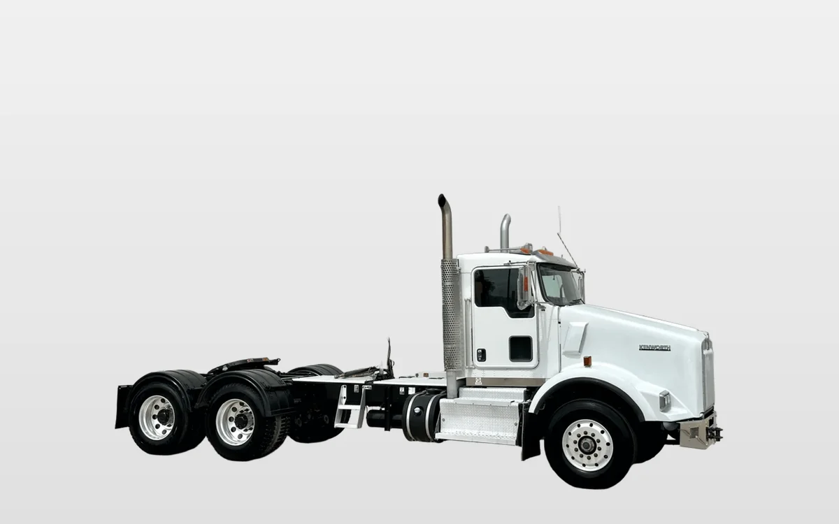 2016 Kenworth T800 - image 1