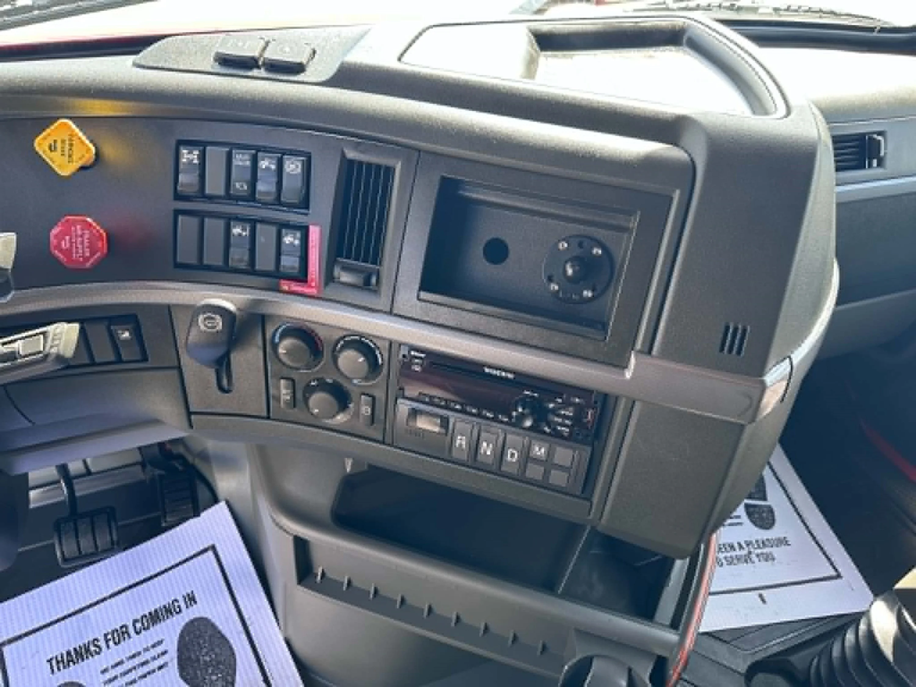 2022 Volvo VNL 760 in Roanoke, VA — photo 11