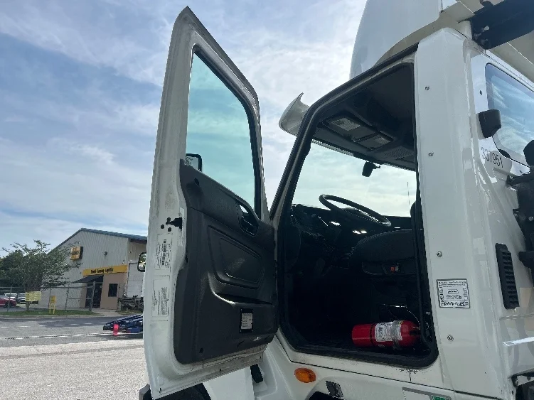 2020 International LT in Tallahassee, FL — photo 9