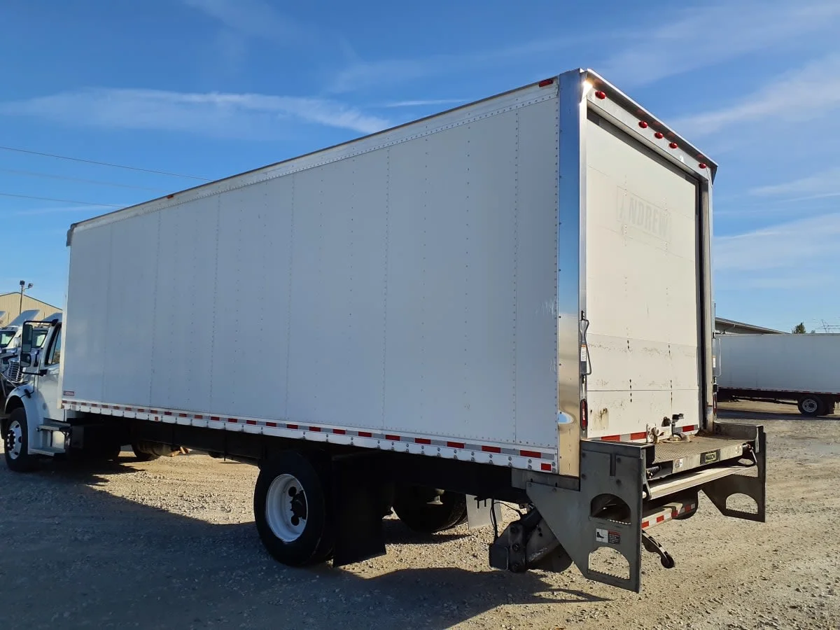 2019 Freightliner M2 106 in Indianapolis, IN — photo 6