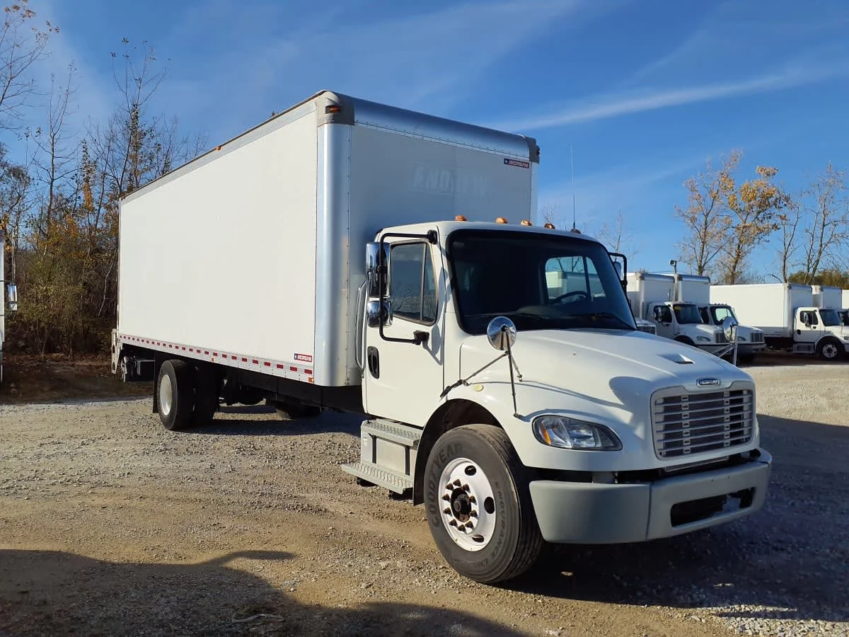 2019 Freightliner M2 106 in Indianapolis, IN — photo 3