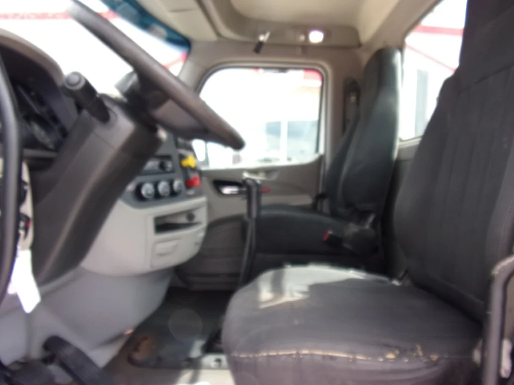 2020 Peterbilt 567 - image 12