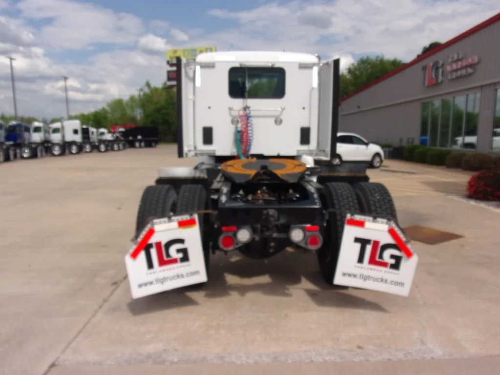 2020 Peterbilt 567 - image 6