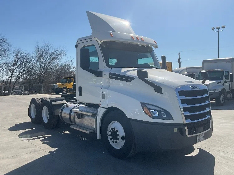 2020 Freightliner Cascadia in San Antonio, TX