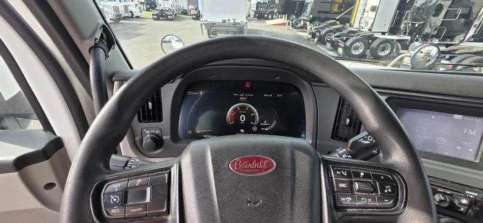 2023 Peterbilt 567 - image 15