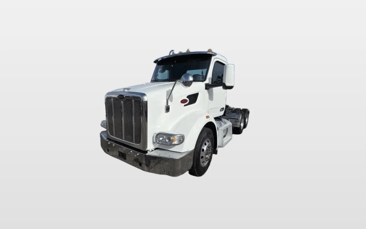 2023 Peterbilt 567 - image 1