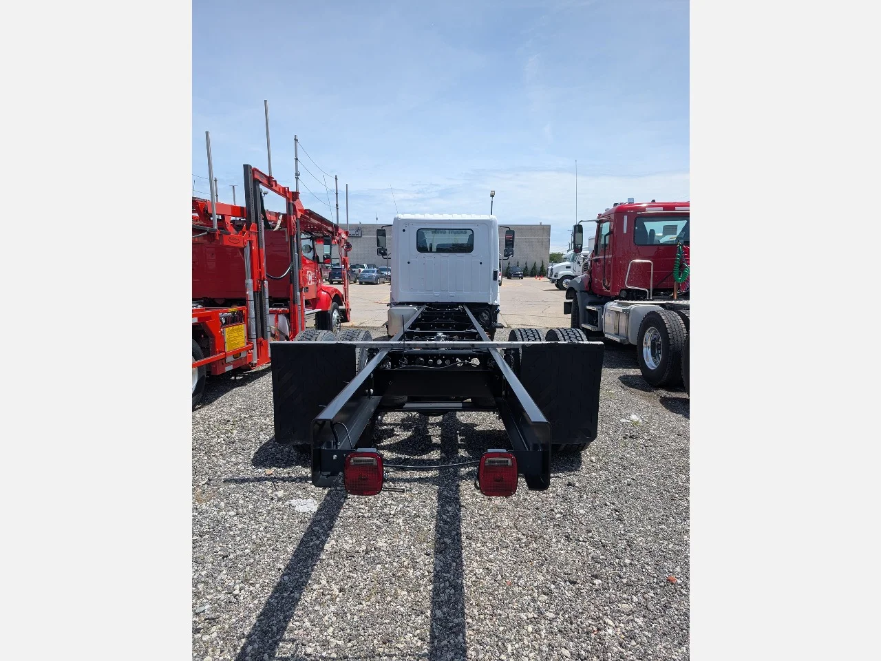 2025 Hino in Sterling Heights, MI — photo 5