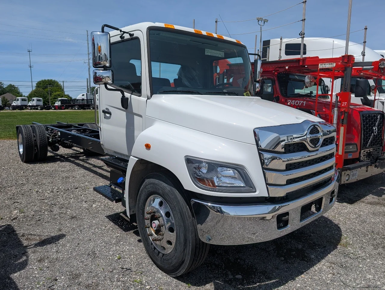 2025 Hino in Sterling Heights, MI — photo 3
