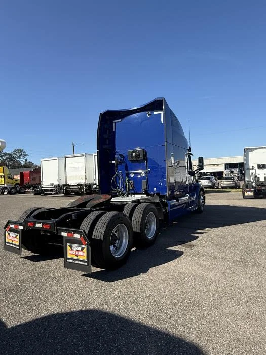 2022 Peterbilt 579 - image 6