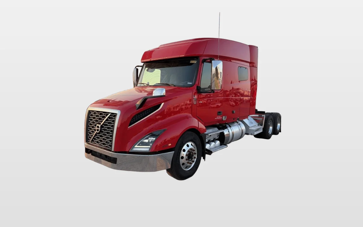 2022 Volvo - image 1