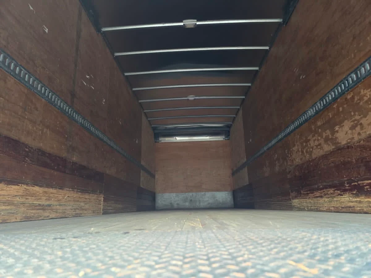 2019 Freightliner M2 106 in Tampa, FL — photo 8