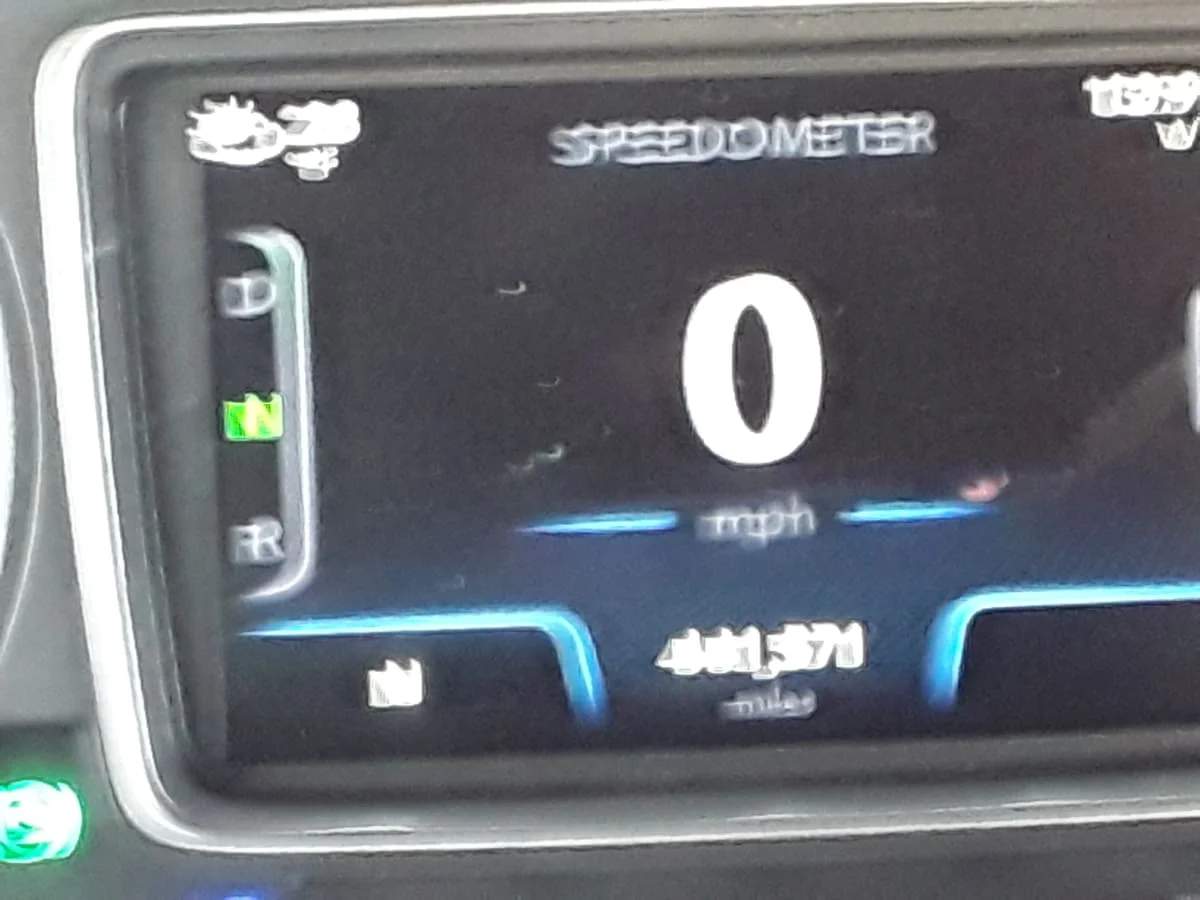 2019 International LT - image 11