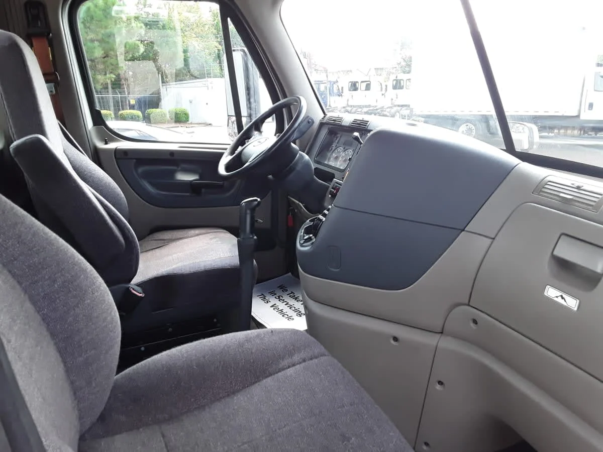 2020 Freightliner Cascadia in Charlotte, NC — photo 11