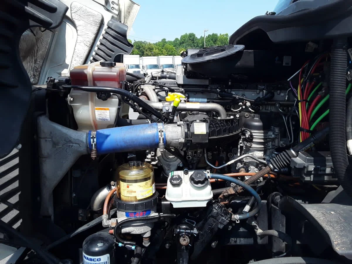 2020 Freightliner Cascadia in Charlotte, NC — photo 8
