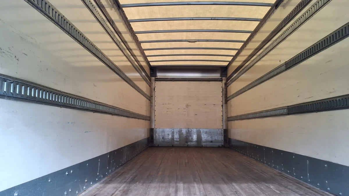 2018 Hino 338 in West Chester, OH — photo 8