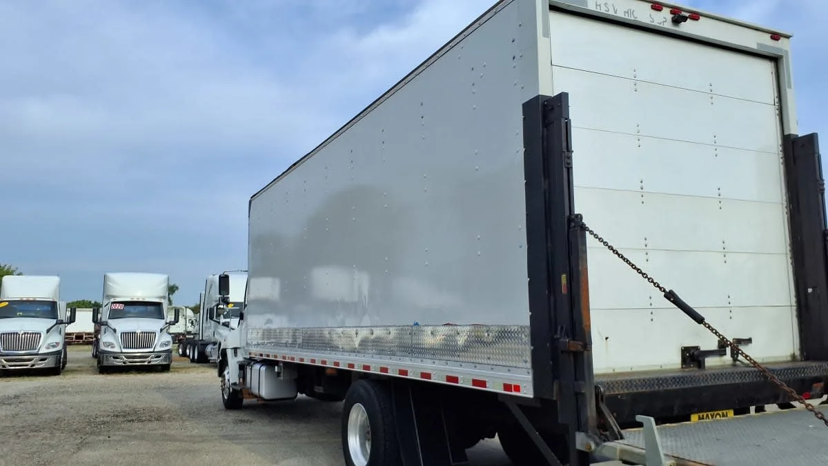 2018 Hino 338 in West Chester, OH — photo 6