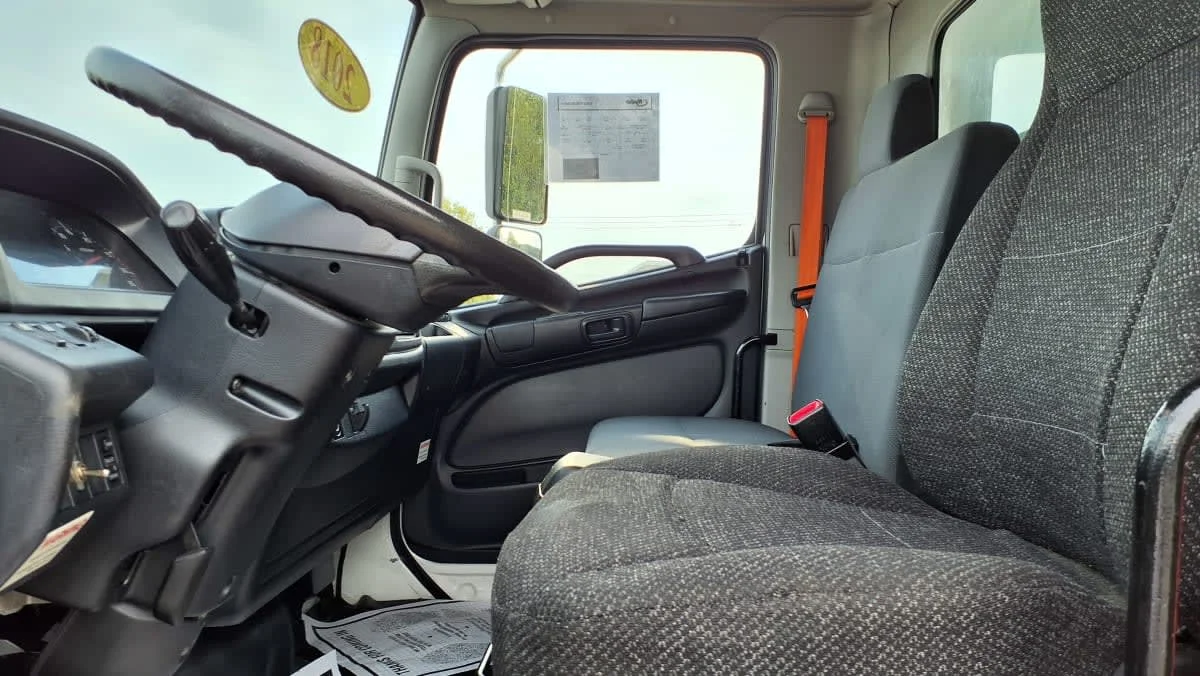 2018 Hino 338 in West Chester, OH — photo 7