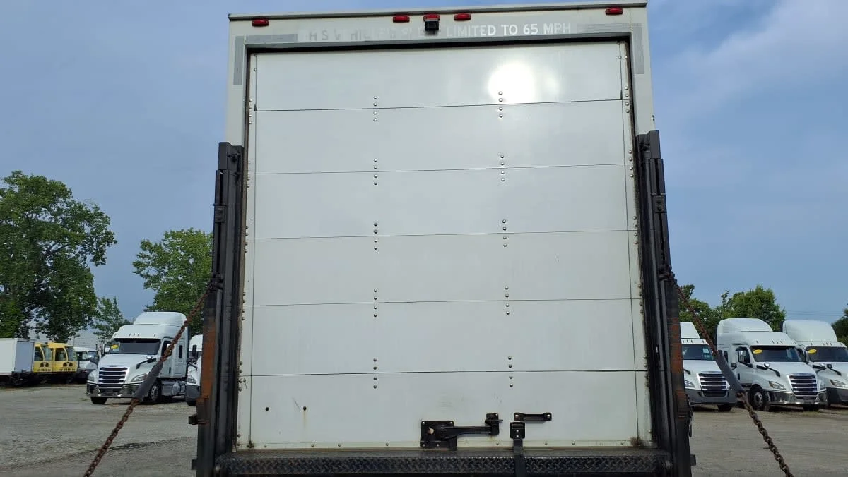 2018 Hino 338 in West Chester, OH — photo 5