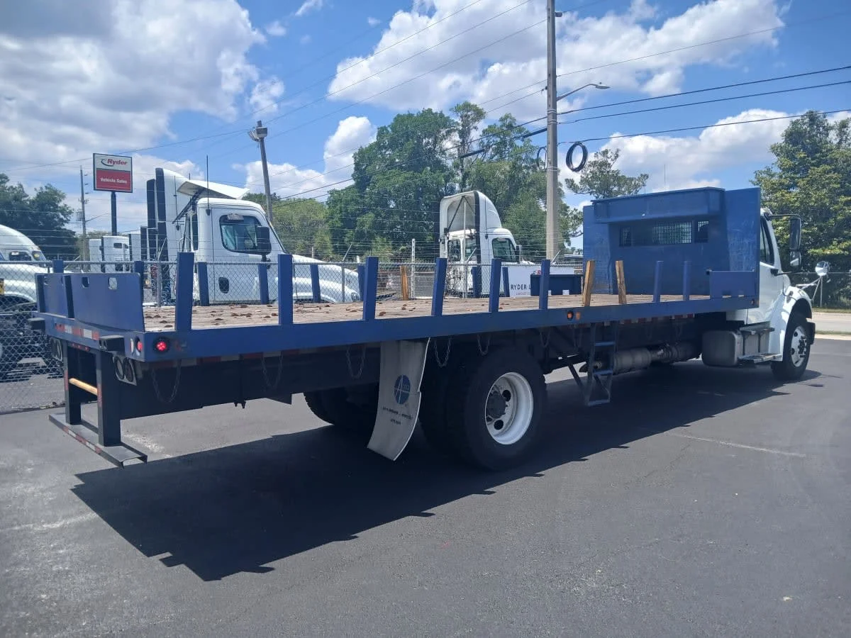 2015 Freightliner M2 106 in Jacksonville, FL — photo 4