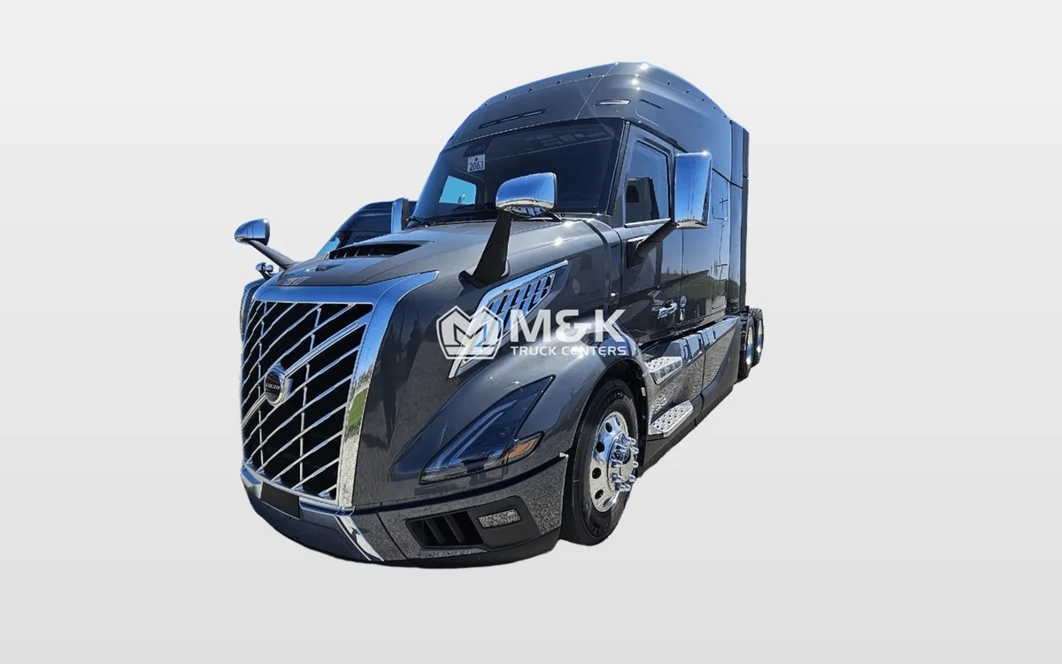 2025 Volvo - image 1