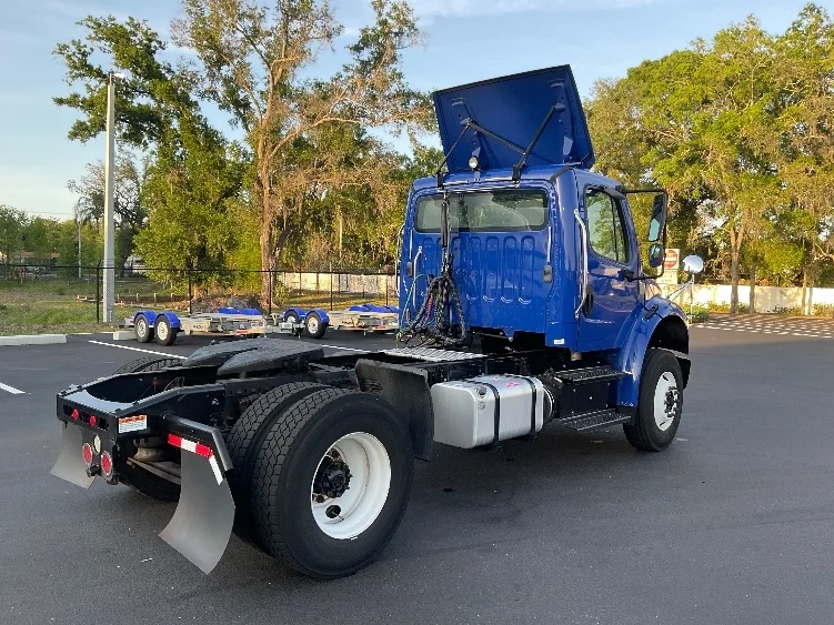 2020 Freightliner eM2 in Tampa, FL — photo 6