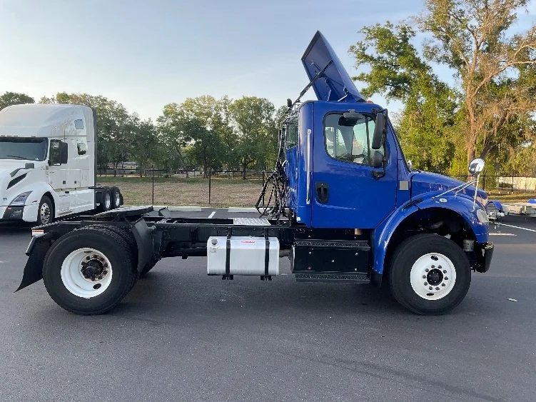 2020 Freightliner eM2 in Tampa, FL — photo 7