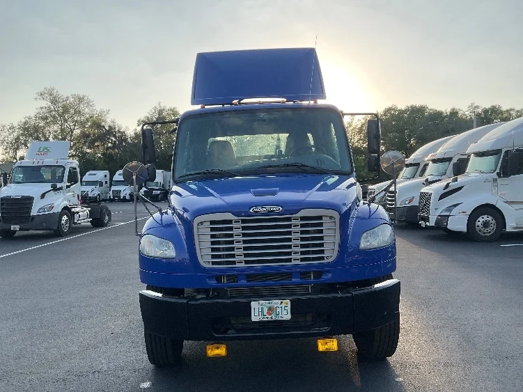 2020 Freightliner eM2 in Tampa, FL — photo 2
