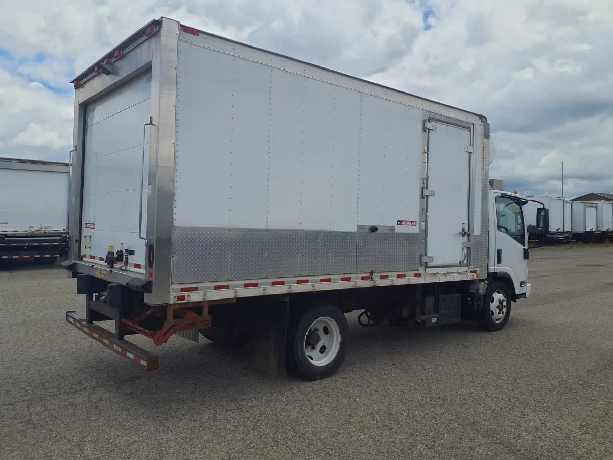 2020 Isuzu NRR in Wayland, MI — photo 4