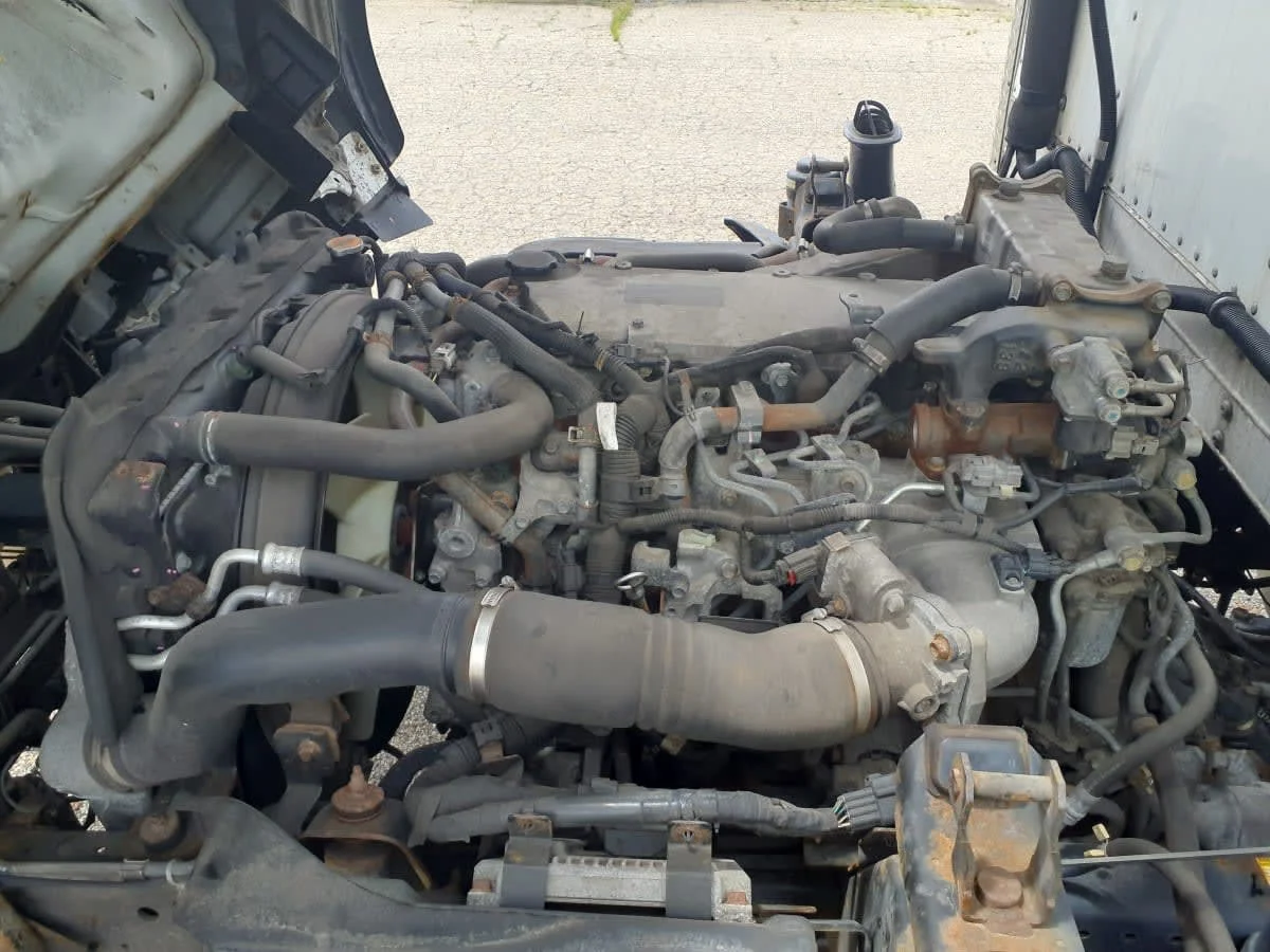 2020 Isuzu NRR in Wayland, MI — photo 10