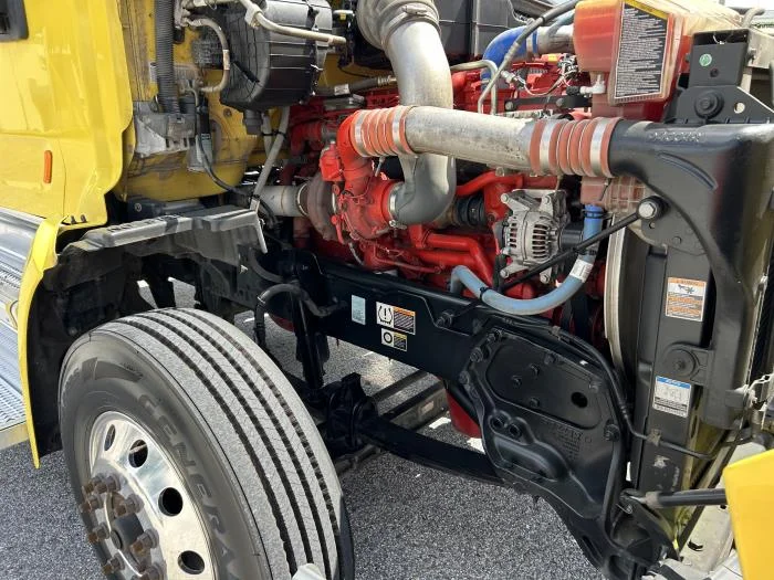 2021 Peterbilt 579 - image 8