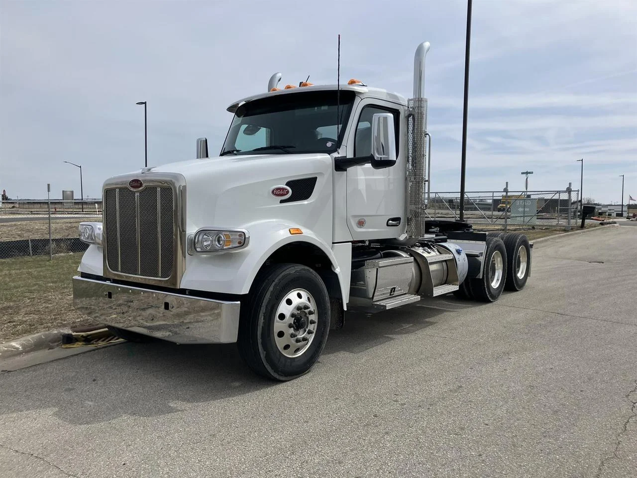 2027 Peterbilt 567 in Rochester, MN — photo 11