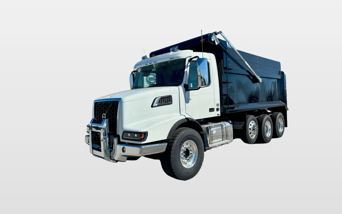 2025 Volvo - image 1