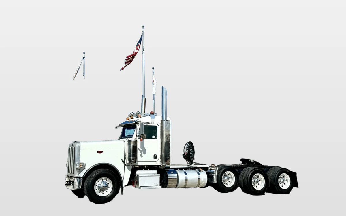 2023 Peterbilt 389 - image 1