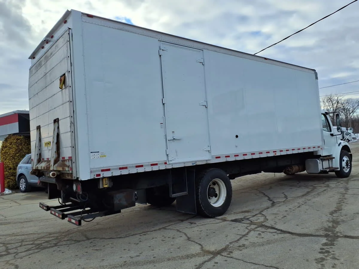 2020 Freightliner M2 106 - image 4