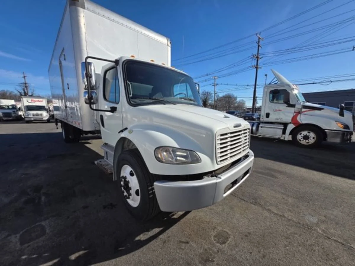 2019 Freightliner M2 106 in Kearny, NJ — photo 3