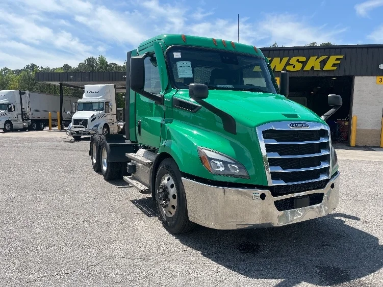2022 Freightliner Cascadia in Prince George, VA