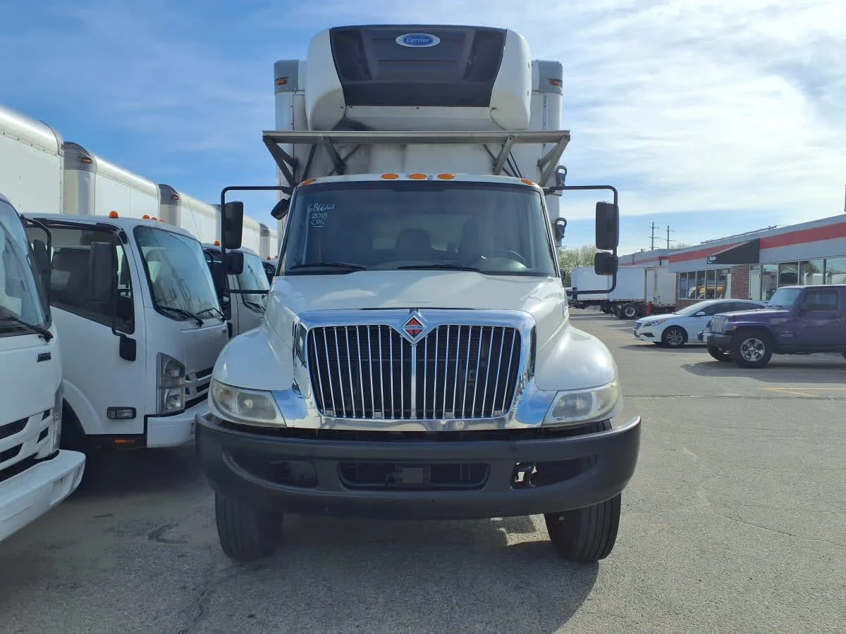 2018 International 4300 in Warwick, RI — photo 2