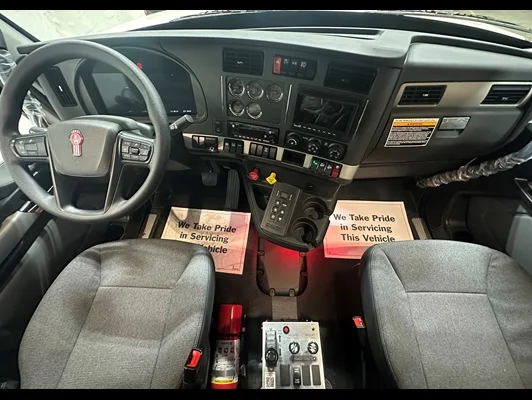 2027 Kenworth T880 in Murfreesboro, TN — photo 3