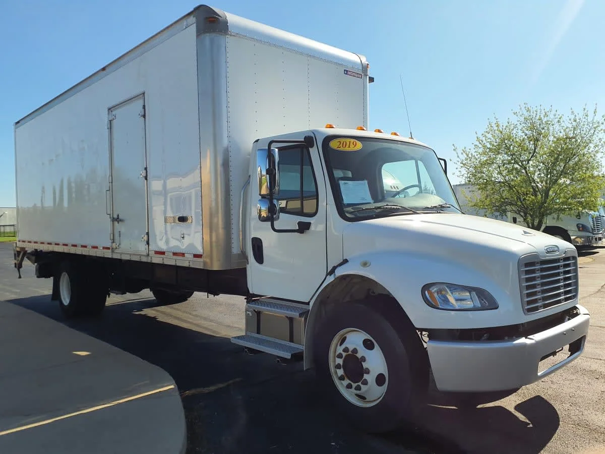 2019 Freightliner M2 106 in Altoona, IA — photo 3