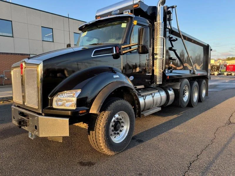 2025 Kenworth T880 in Montgomery, NY