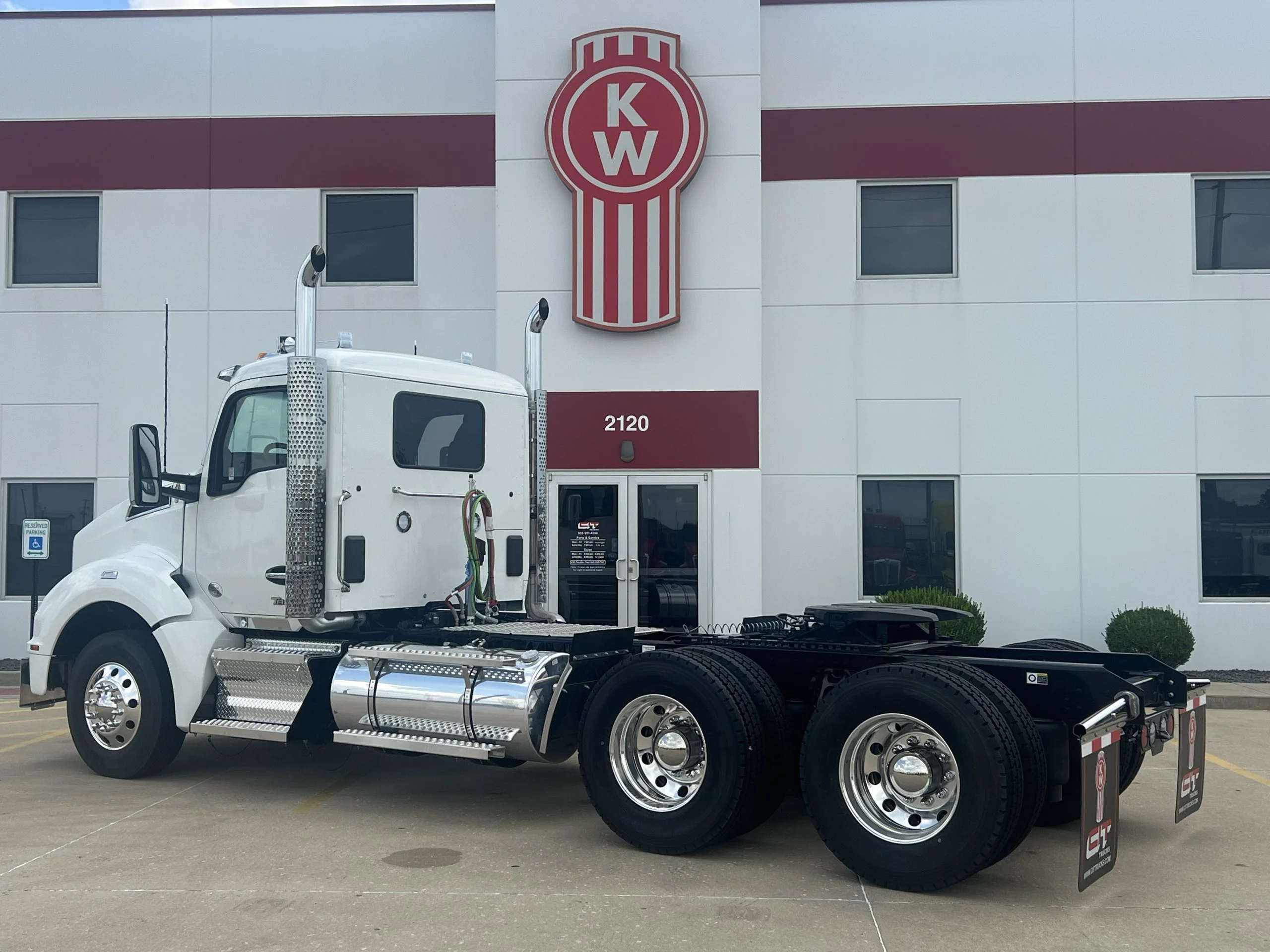 2027 Kenworth T880 in Troy, IL — photo 6